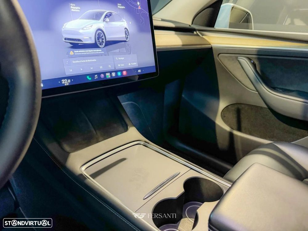 Tesla Model Y Long Range Dual Motor AWD - 9