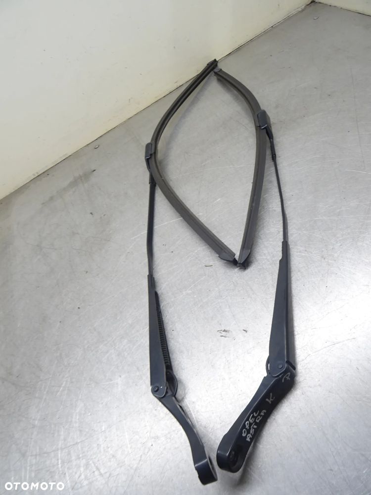 OPEL ASTRA K KOMBI 1.6CDTI RAMIONA WYCIERACZEK PRZÓD - 1