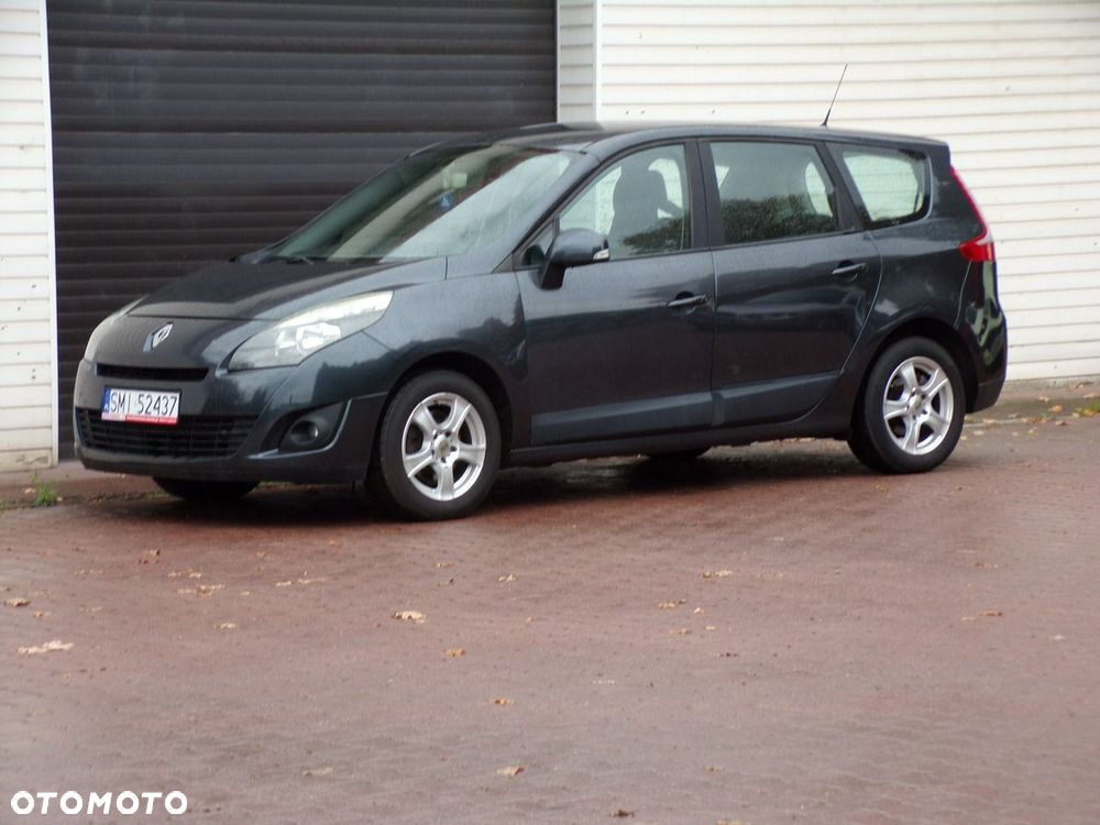 Renault Grand Scenic - 10