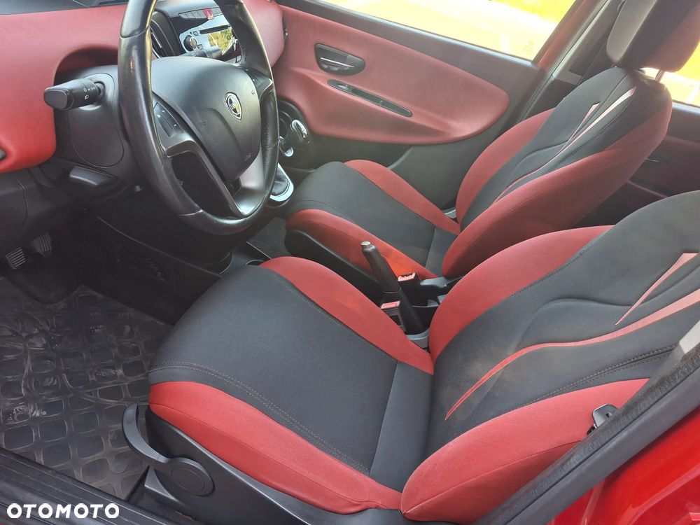 Lancia Ypsilon - 6