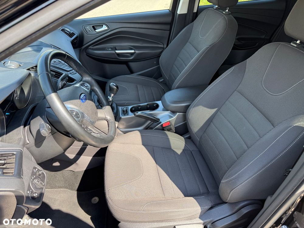 Ford Kuga 1.5 EcoBoost 2x4 Trend - 22