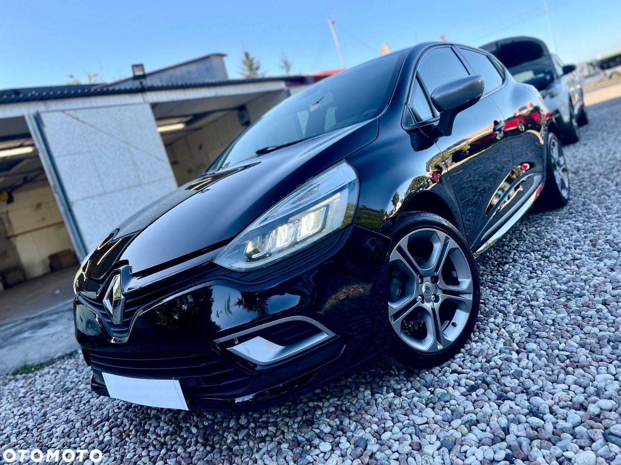 Renault Clio TCe 90 INTENS - 1