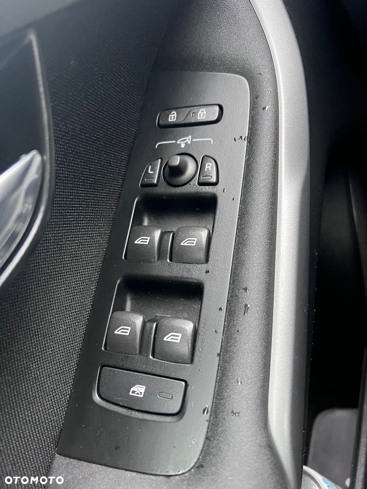 Volvo V40 D2 Drive-E R-Design Momentum - 20