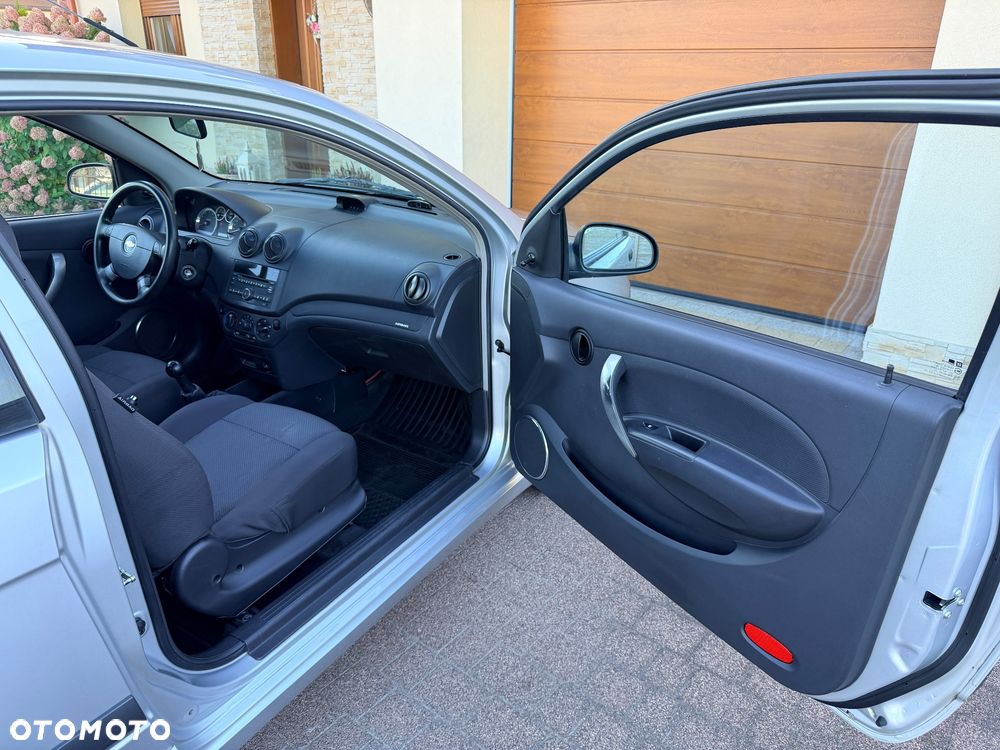 Chevrolet Aveo 1.2 Cool - 27