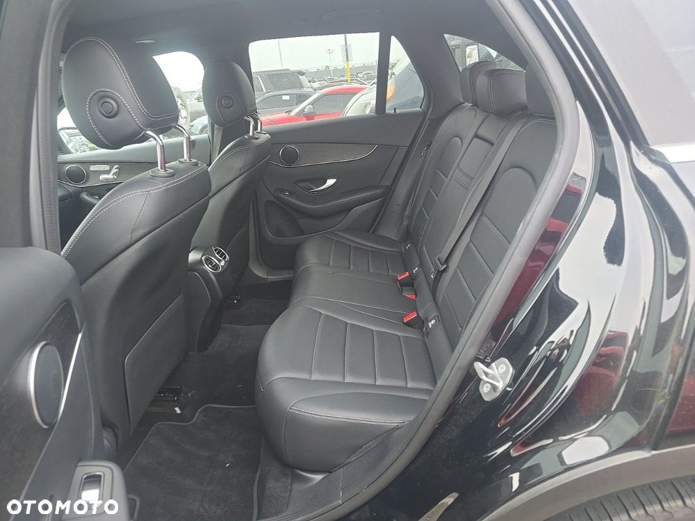 Mercedes-Benz GLC 300 4-Matic - 11