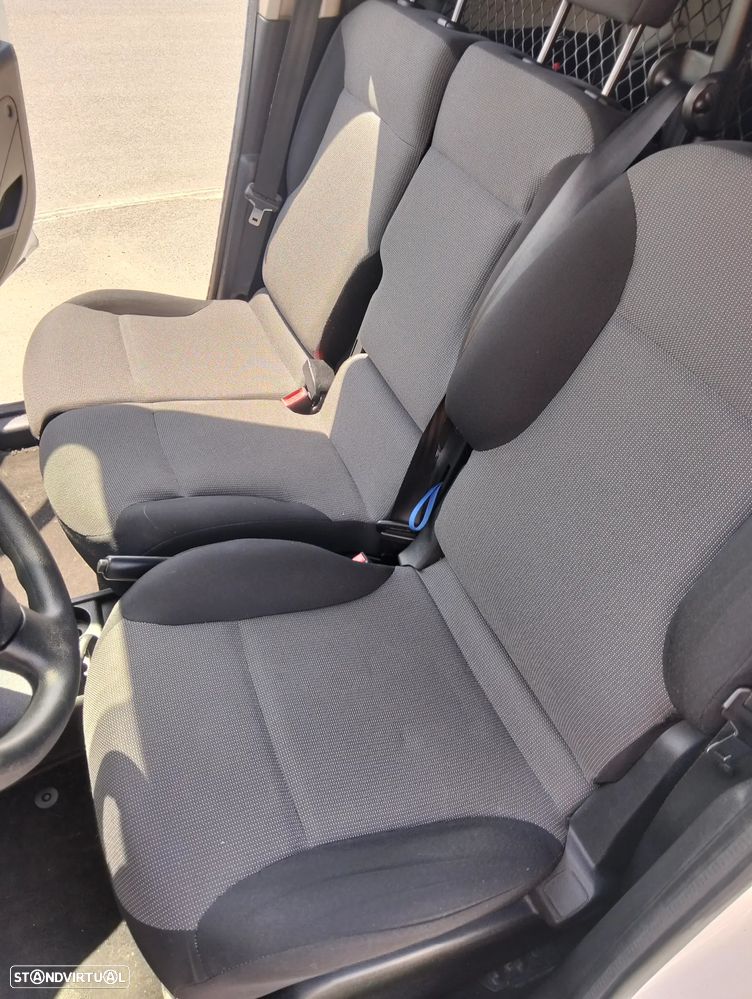 Citroën BERLINGO 1.6HDI LONGA 3 LUG - 9
