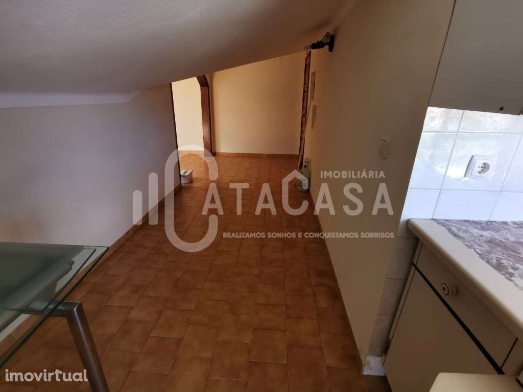 Arrumos Transformados em Apartamento T2 - Centro de Anadia - Grande imagem: 4/13