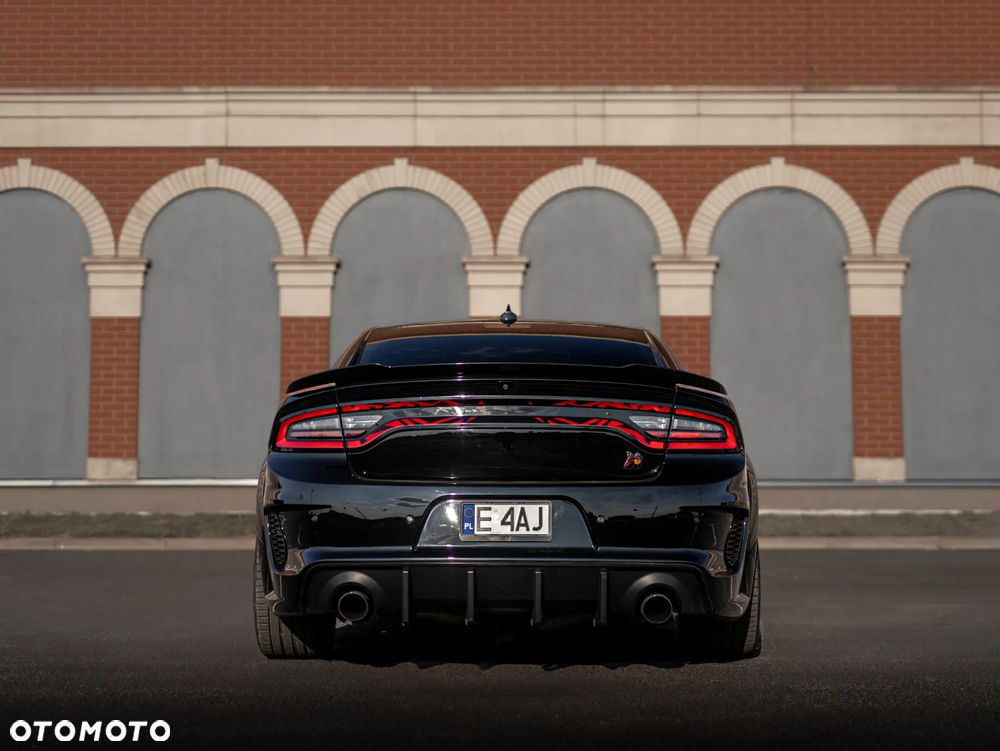 Dodge Charger 6.4 Scat Pack - 9