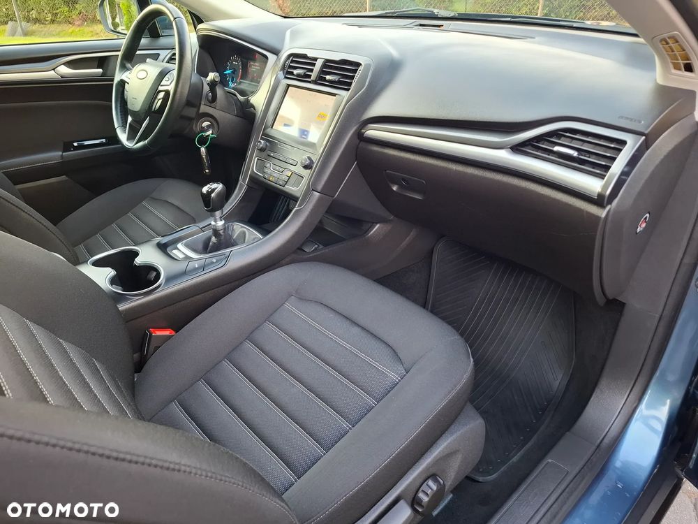 Ford Mondeo - 29