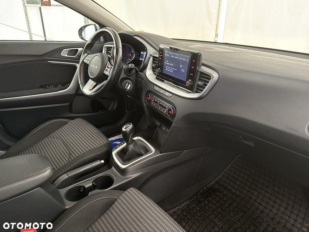 Kia Ceed - 22