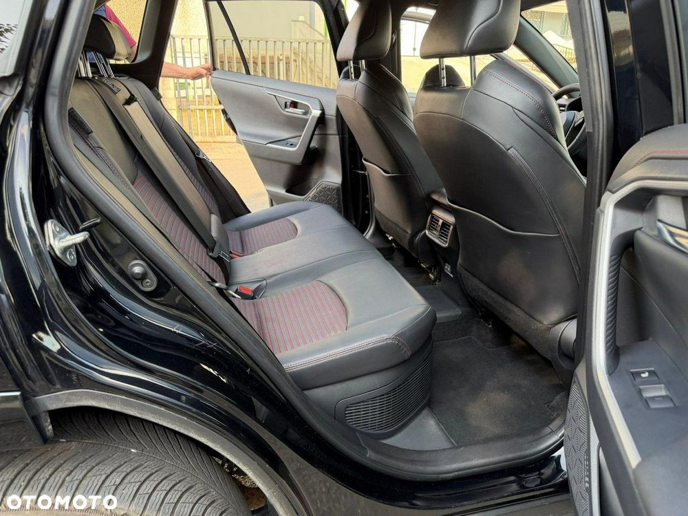 Toyota RAV4 2.5 Hybrid Black Edition by JBL 4x4 - 13