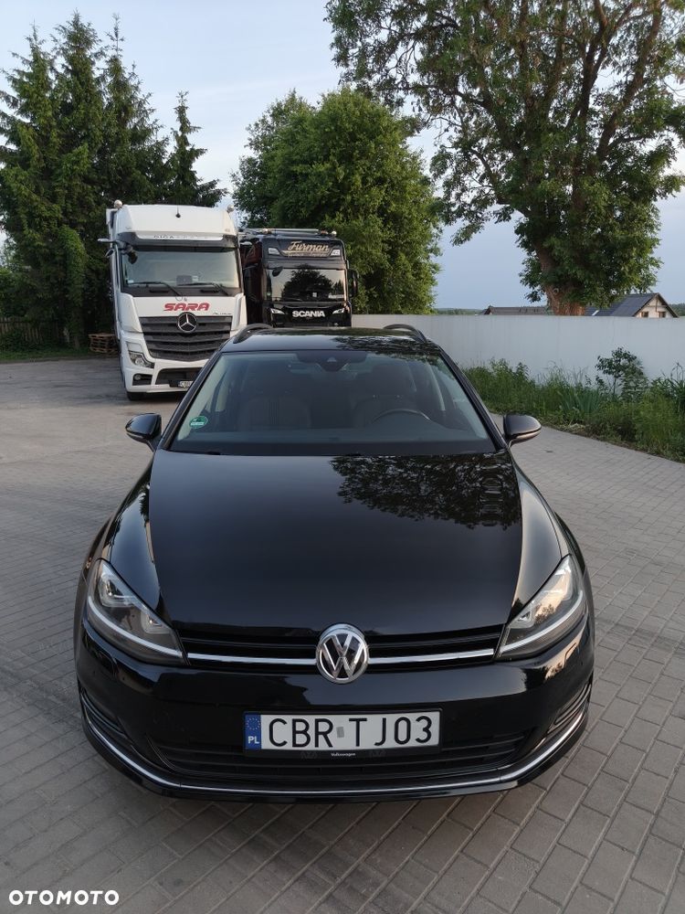Volkswagen Golf - 1
