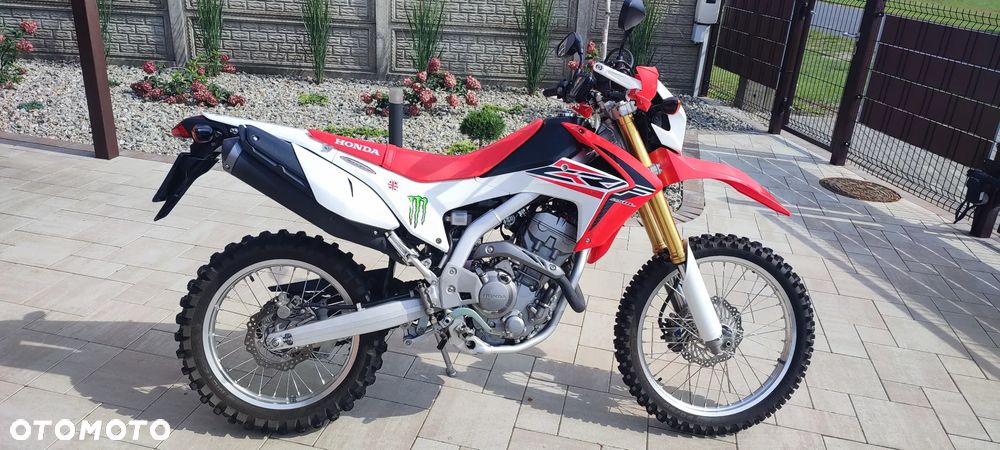 Honda CRF - 1