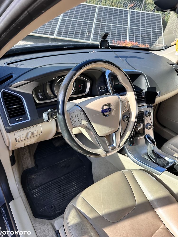 Volvo Xc 60 2017 photo 5