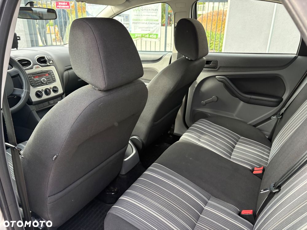 Ford Focus - 8