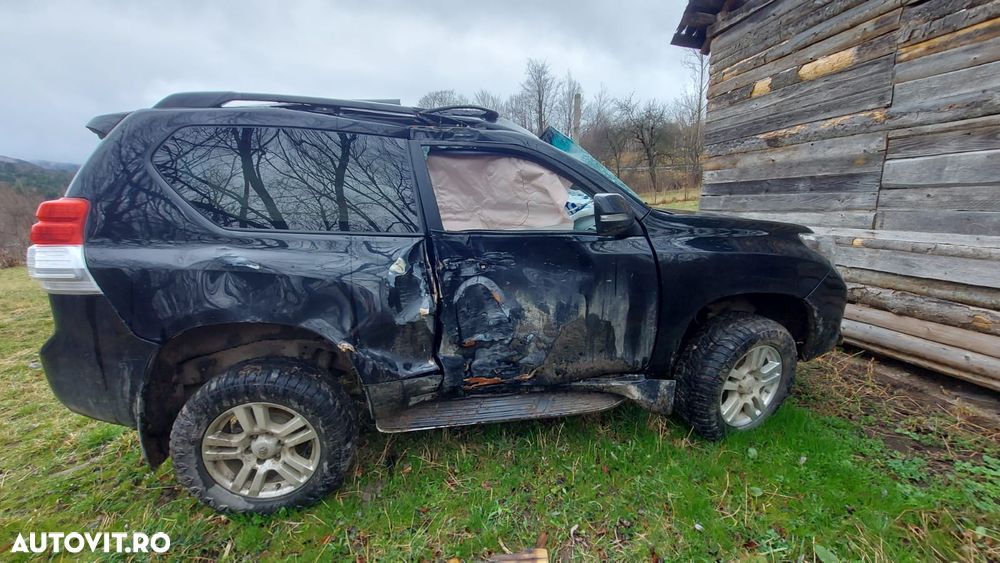 Toyota Land Cruiser 3.0l Turbo D-4D Aut. AVS 7 Locuri Luxury - 6