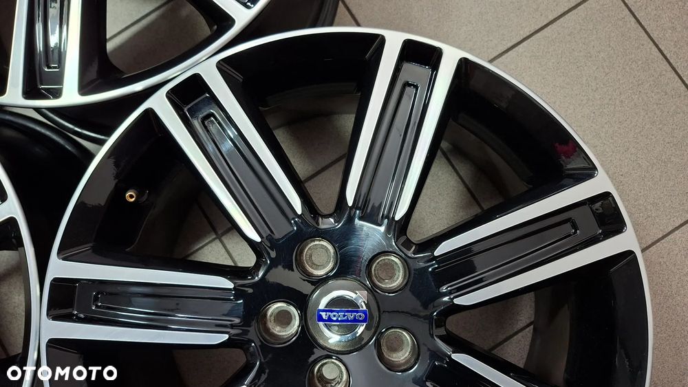 Felgi Aluminiowe 18 Volvo XC 60 5x108 ET 55 - 7