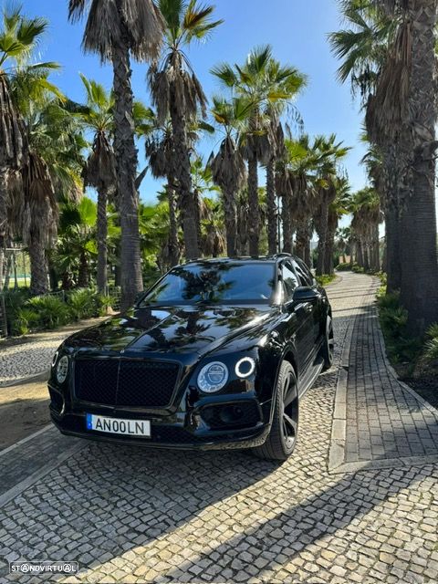 Bentley Bentayga V8 - 16