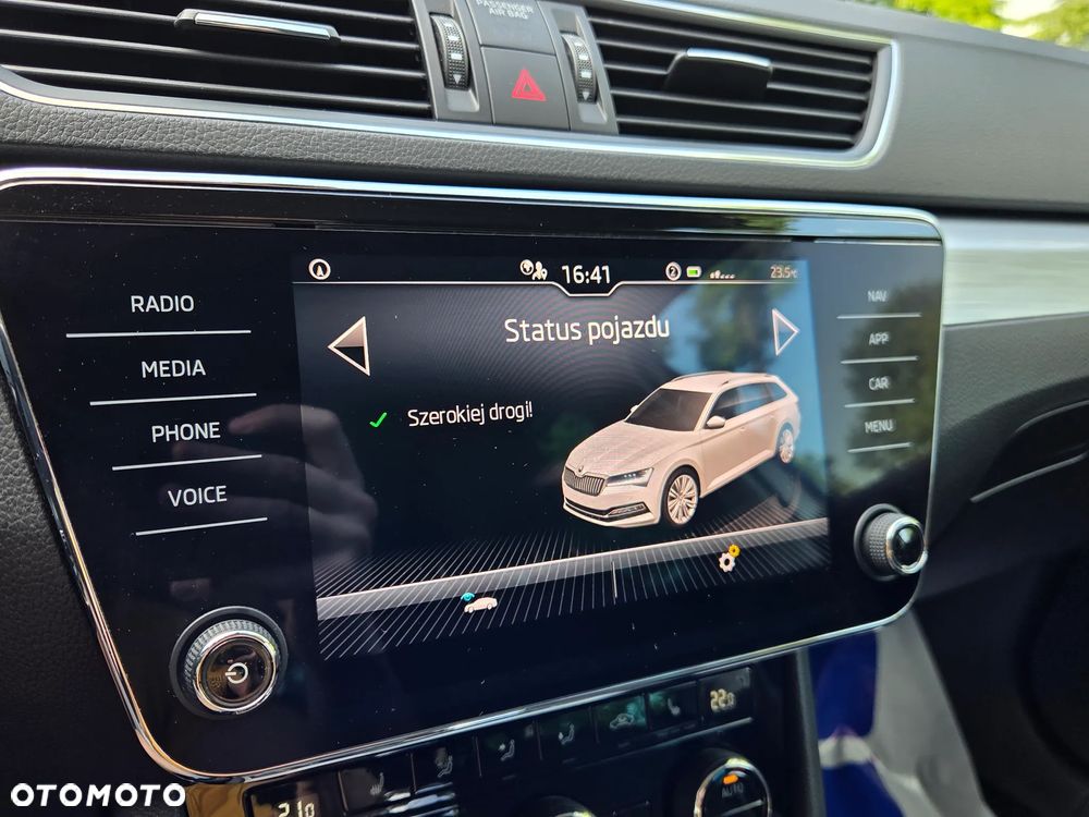 Skoda Superb 2.0 TDI SCR Ambition DSG - 36
