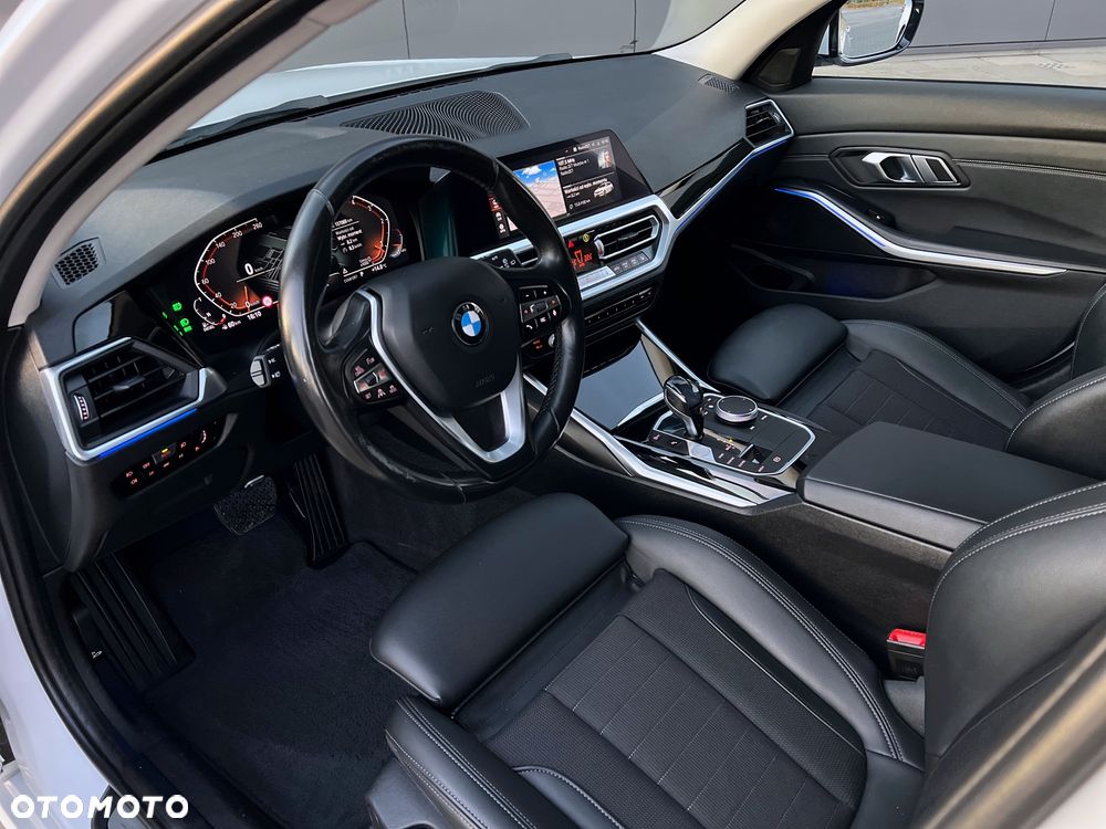 BMW Seria 3 320d Sport Line Shadow sport - 17
