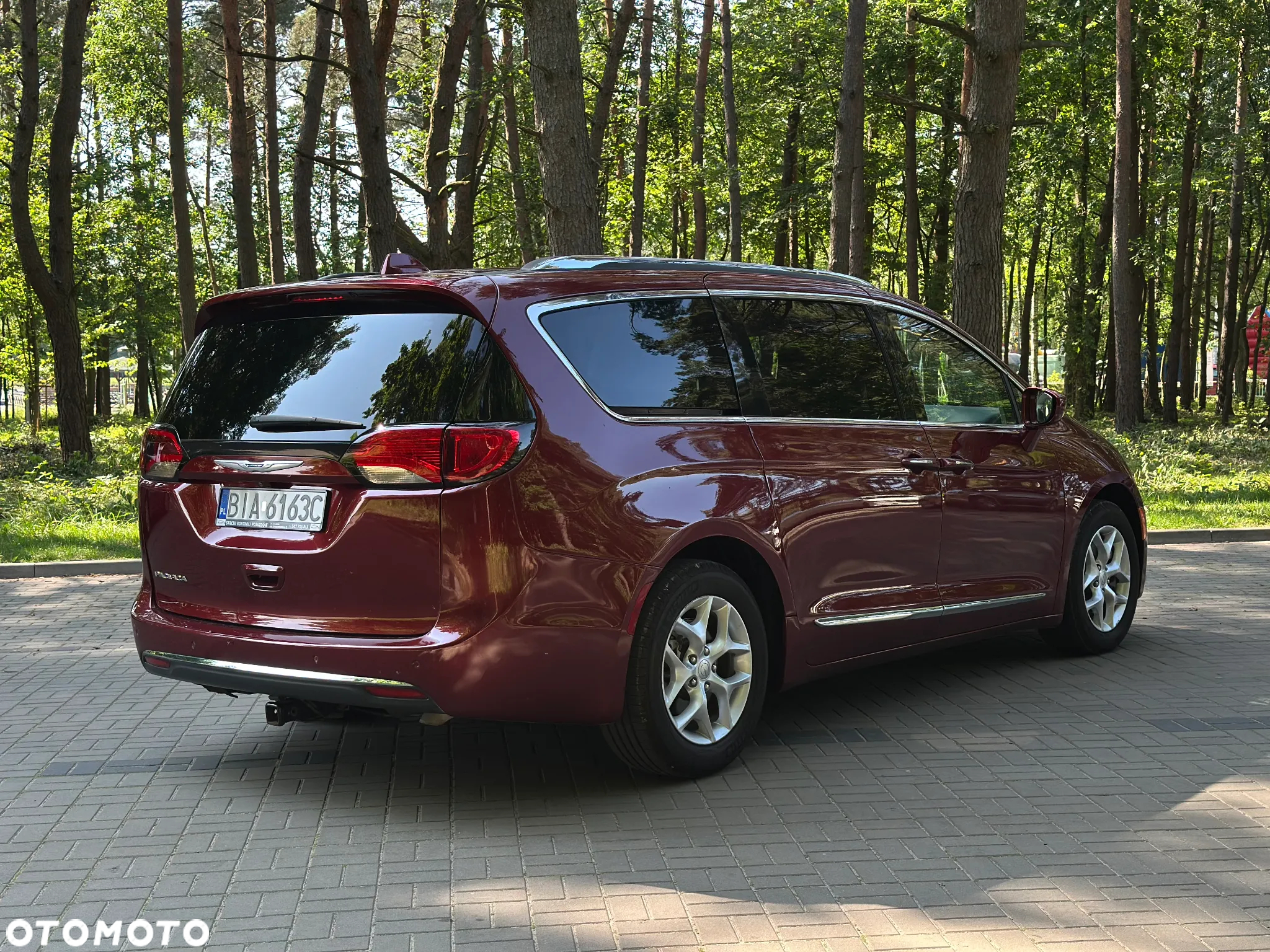 Chrysler Pacifica - 4