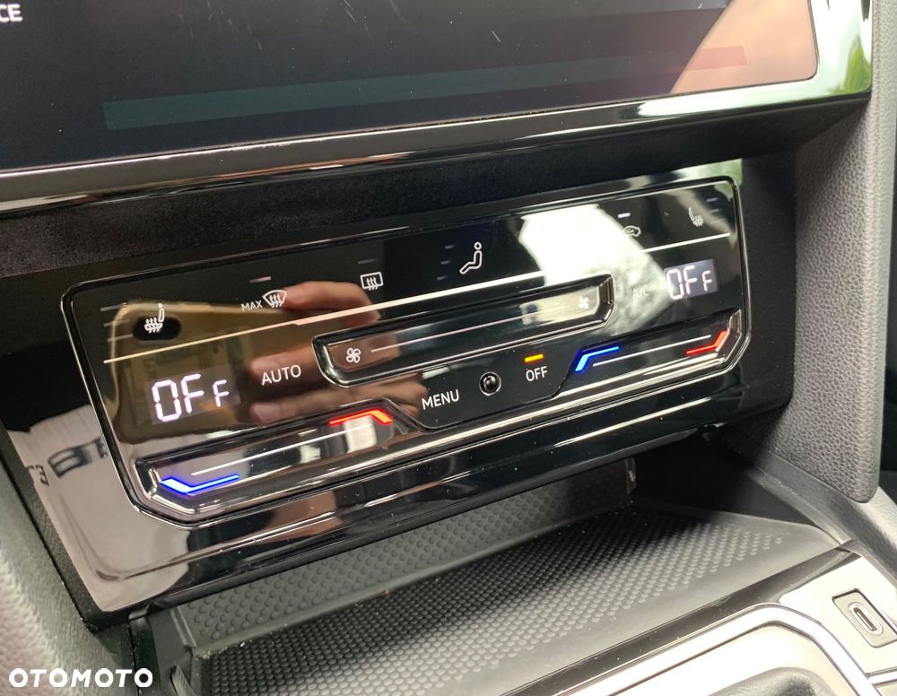 Volkswagen Passat 1.5 TSI EVO Elegance DSG - 17