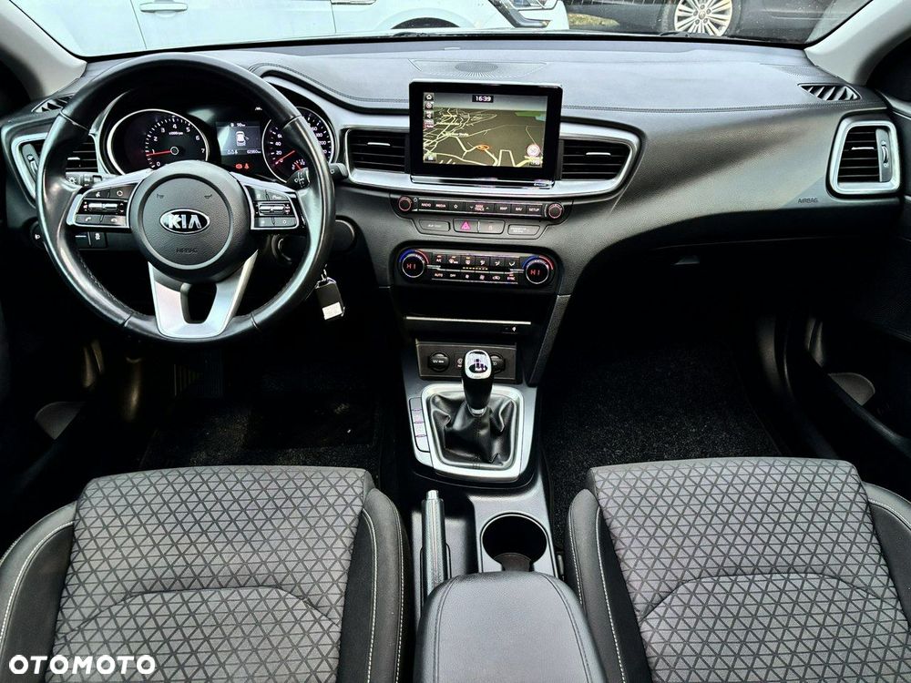 Kia Ceed - 20
