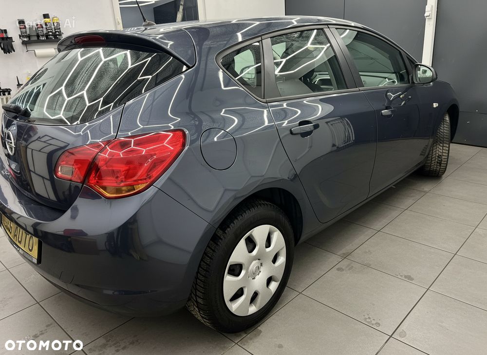 Opel Astra - 17