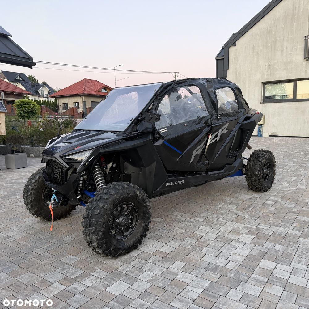 Polaris RZR - 8