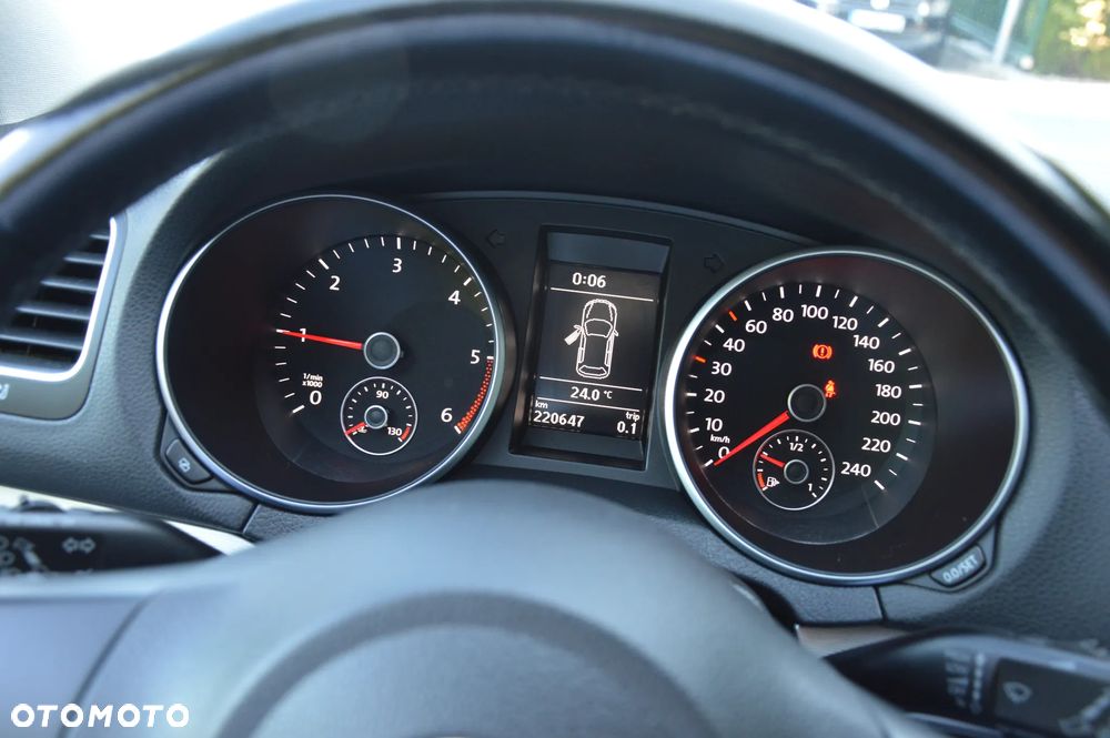 Volkswagen Golf - 23