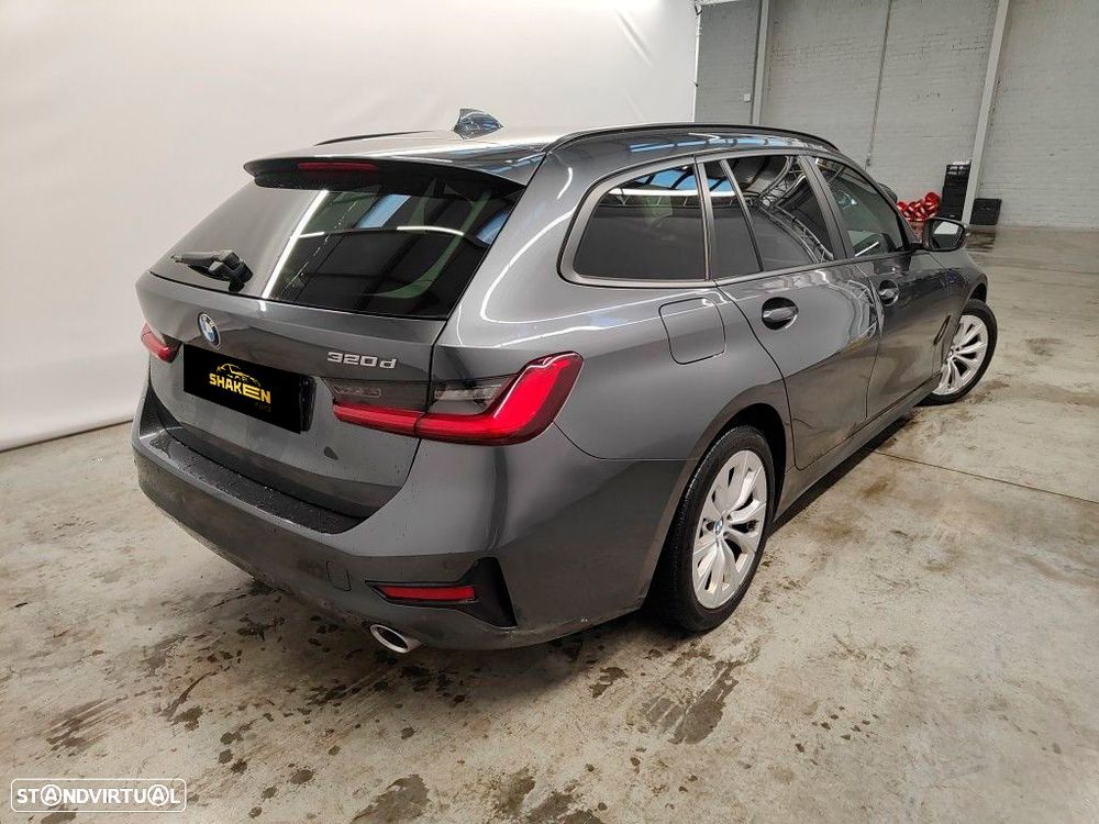BMW 320 d Touring Auto - 4