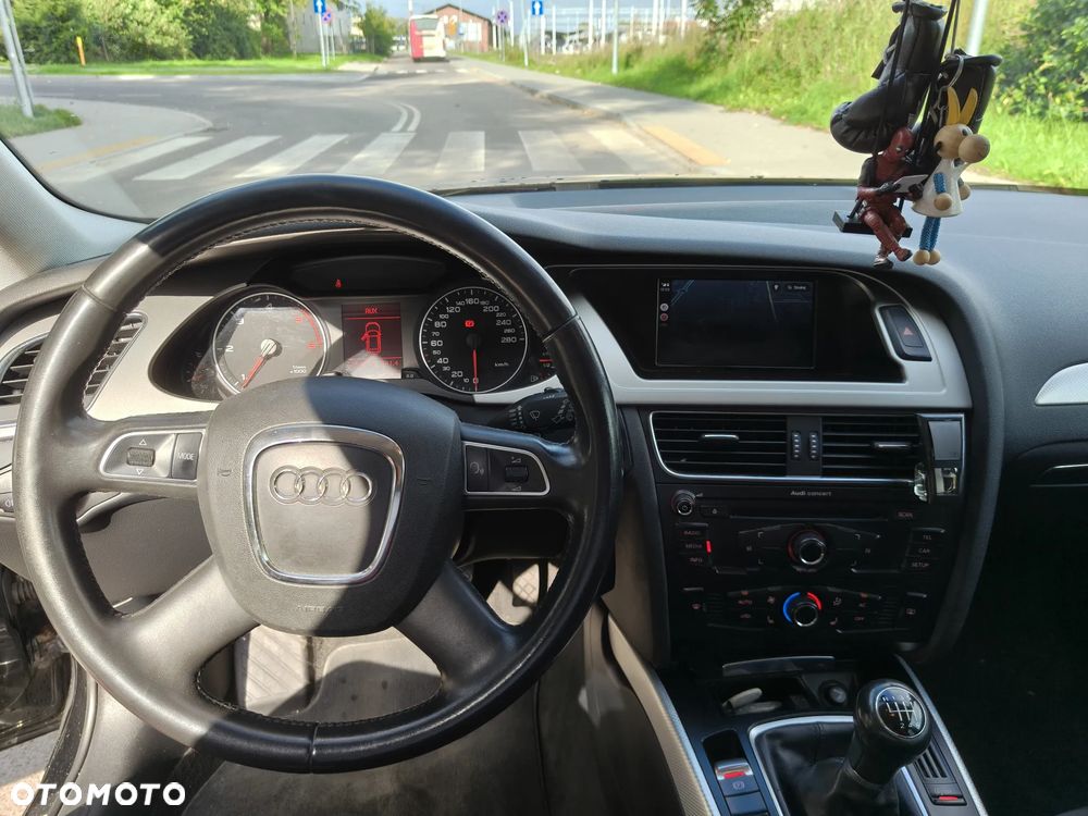 Audi A4 Avant - 16