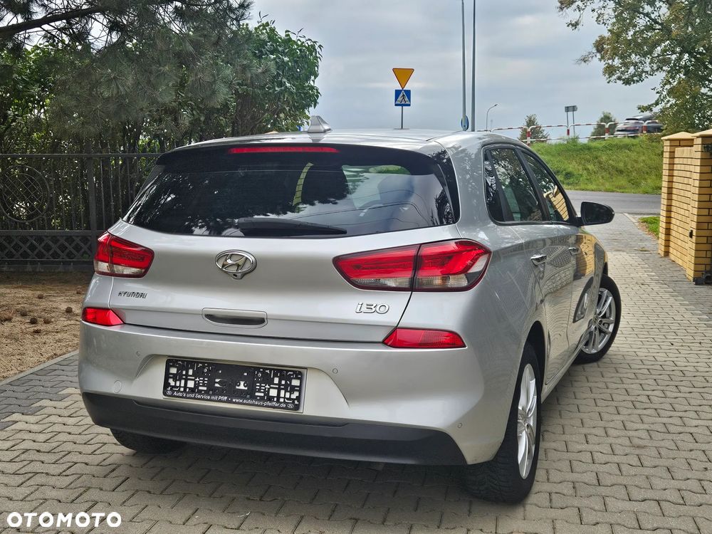 Hyundai i30 i30cw 1.6 CRDi Intro Edition - 8