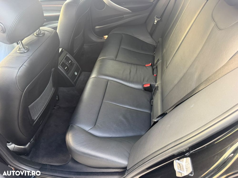 BMW Seria 3 318d Aut. Luxury Line - 13
