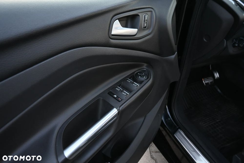 Ford Kuga 2.0 TDCi AWD ST-Line - 34
