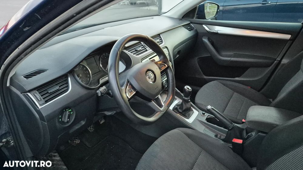 Skoda Octavia 2.0 TDI 4X4 Ambition - 8