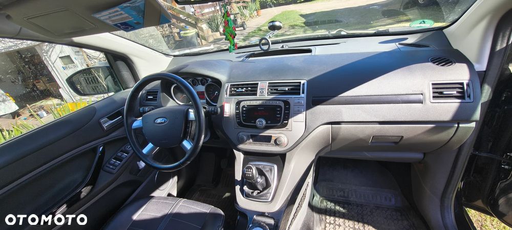 Ford Kuga 2.0 TDCi 4WD Titanium - 25