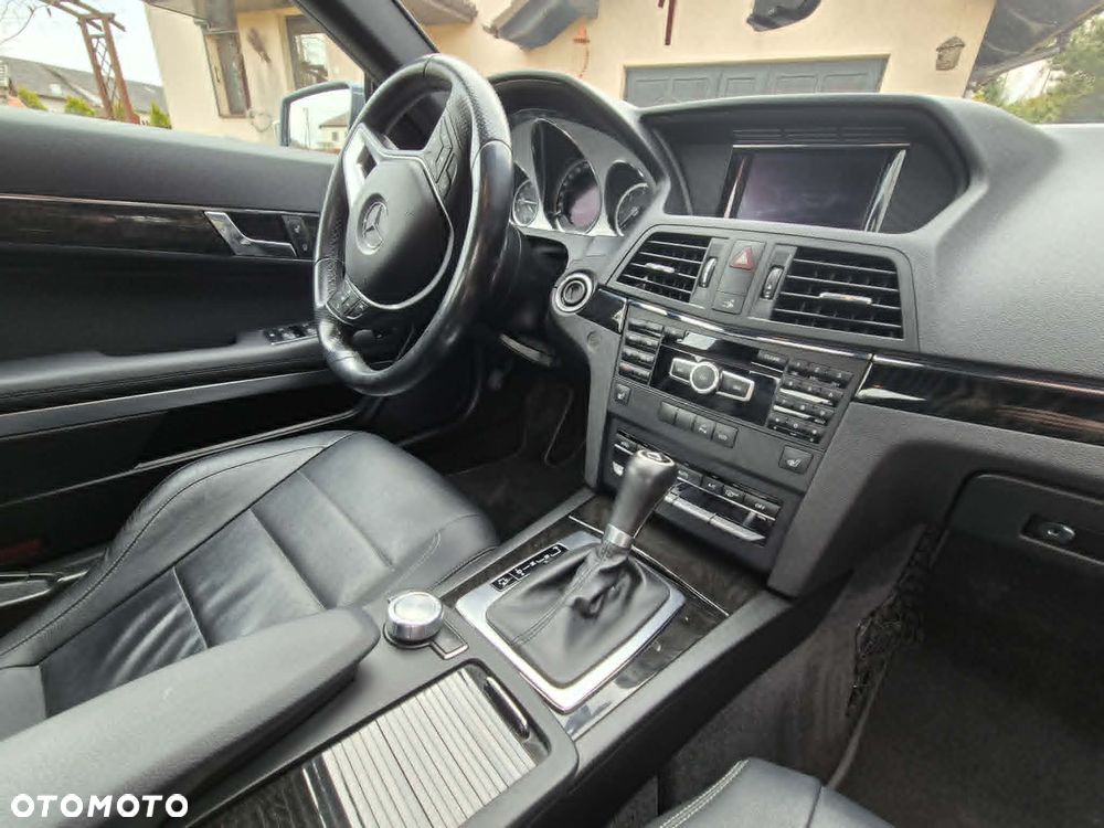 Mercedes-Benz Klasa E 250 BlueTEC 9G-TRONIC Elegance - 14