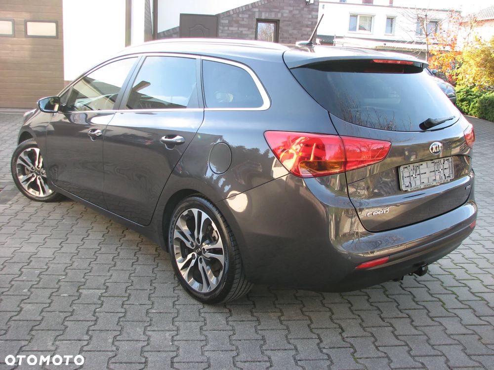 Kia Ceed 1.6 CRDi 128 Platinum Edition - 4