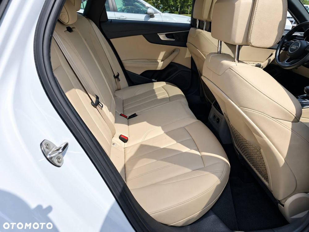 Audi A4 Limousine 45 TFSI quattro S tronic S line - 12