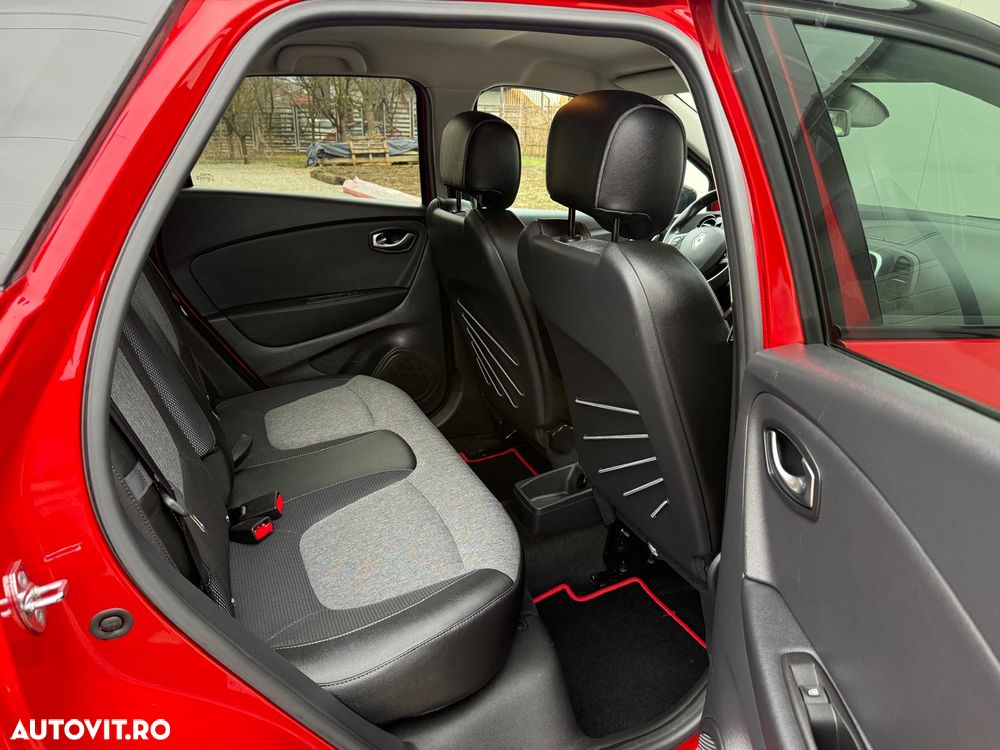 Renault Captur TCe 150 EDC GPF BOSE EDITION - 17