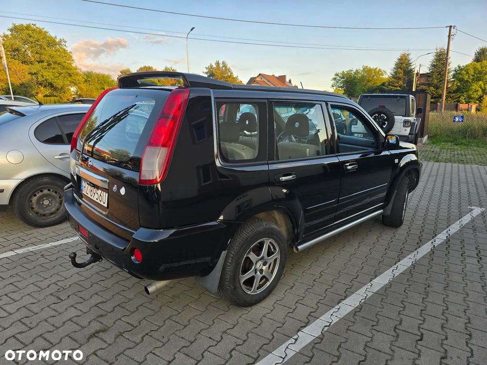 Nissan X-Trail 2.5 4x4 Sport - 12