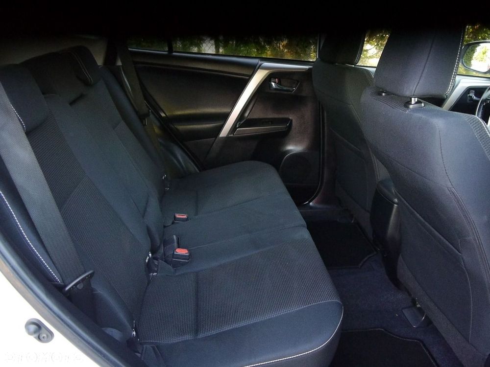 Toyota RAV4 2.0 D-4D Premium 4x2 - 37