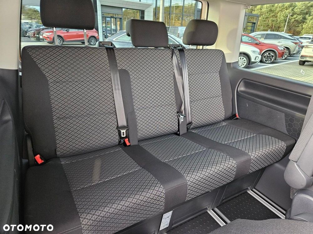 Volkswagen Multivan - 14