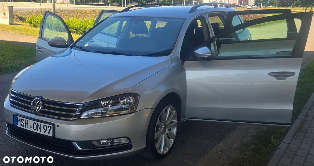 Volkswagen Passat 2.0 TDI DPF BlueMotion Technology Trendline - 24