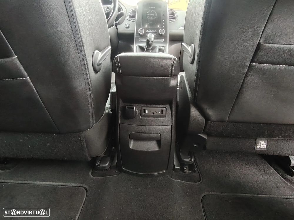 Renault Grand Scénic 1.6 dCi Bose Edition SS - 24