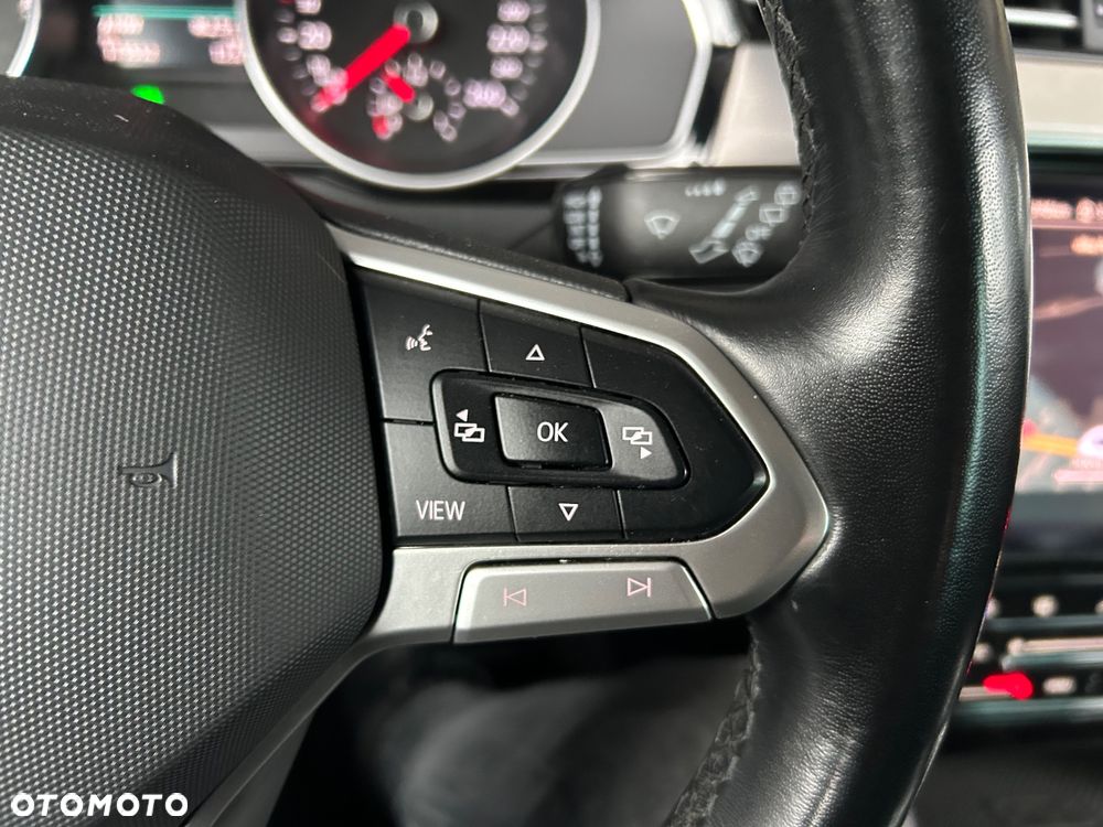 Volkswagen Passat Variant 2.0 TDI SCR Highline - 37