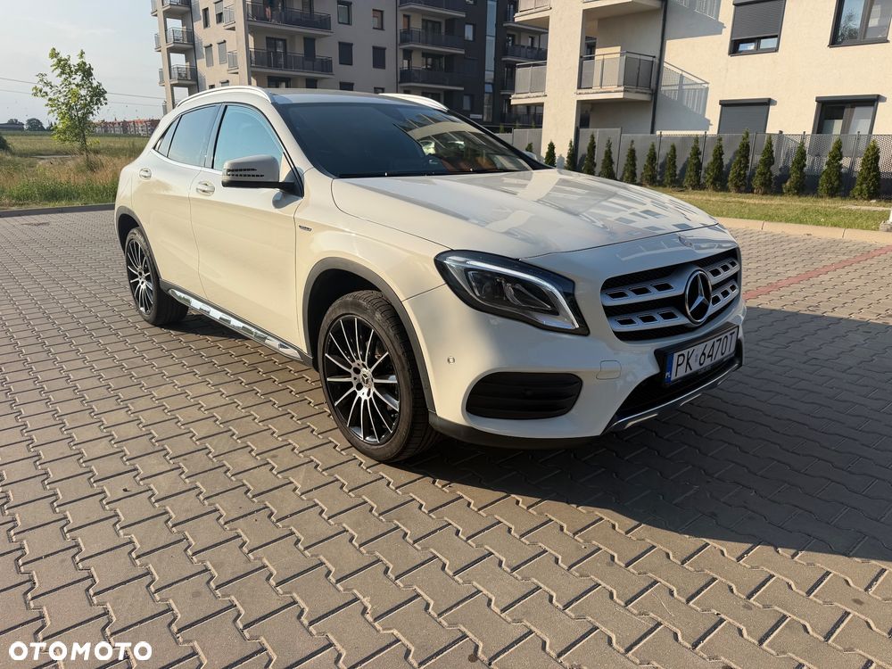 Mercedes-Benz GLA 180 7G-DCT UrbanStyle Edition - 1