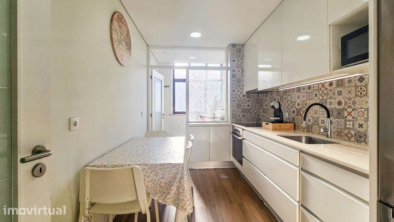Apartamento T2 renovado, equipado e mobilado no Alto da Maia. - Grande imagem: 4/12