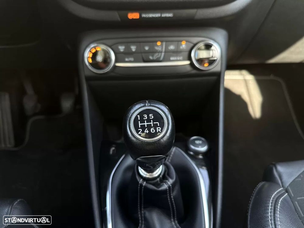 Ford Fiesta 1.0 EcoBoost Active+ - 32